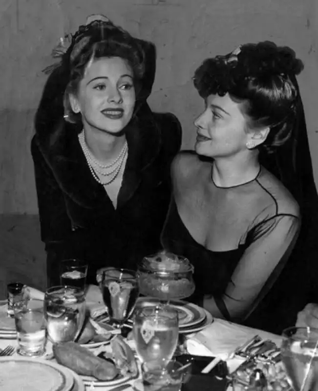 joan fontaine olivia de havilland copia