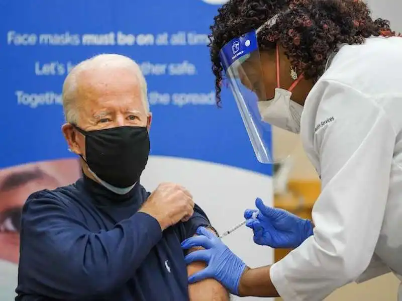 joe biden e il vaccino contro il coronavirus 