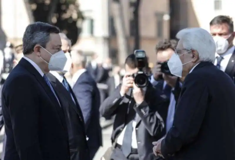 mario draghi e sergio mattarella all altare della patria