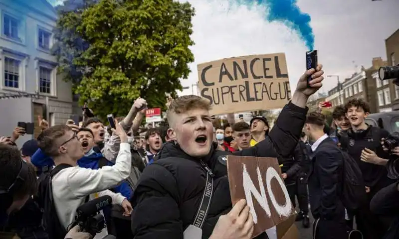 proteste tifosi chelsea 2