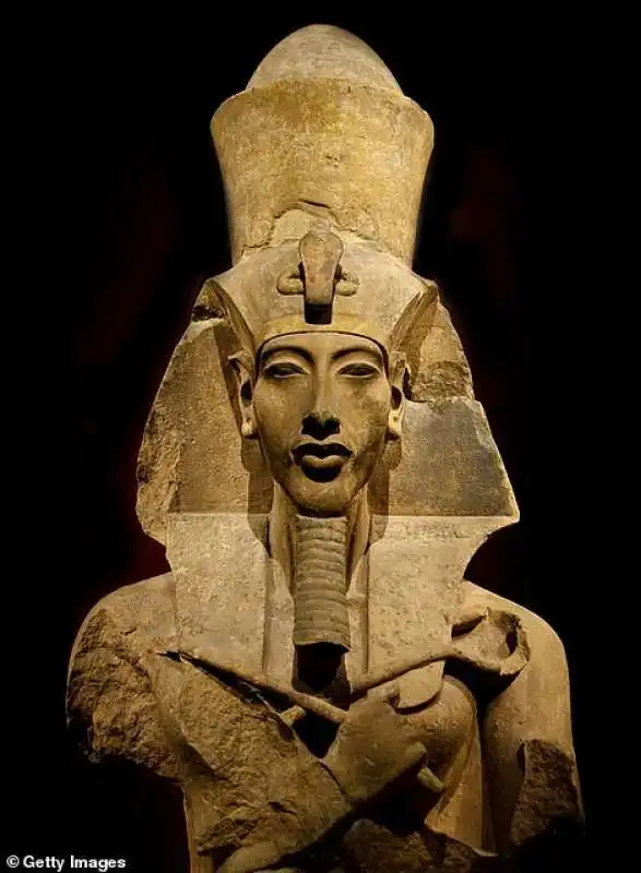 RE AKHENATEN