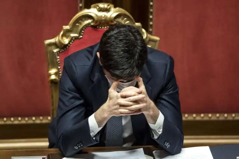 roberto speranza al senato durante il voto sulla mozione di sfiducia