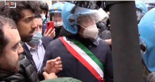 SCONTRI NEL CENTRO DI ROMA AL SIT-IN «IOAPRO» RISTORATORI E TITOLARI DI PALESTRE