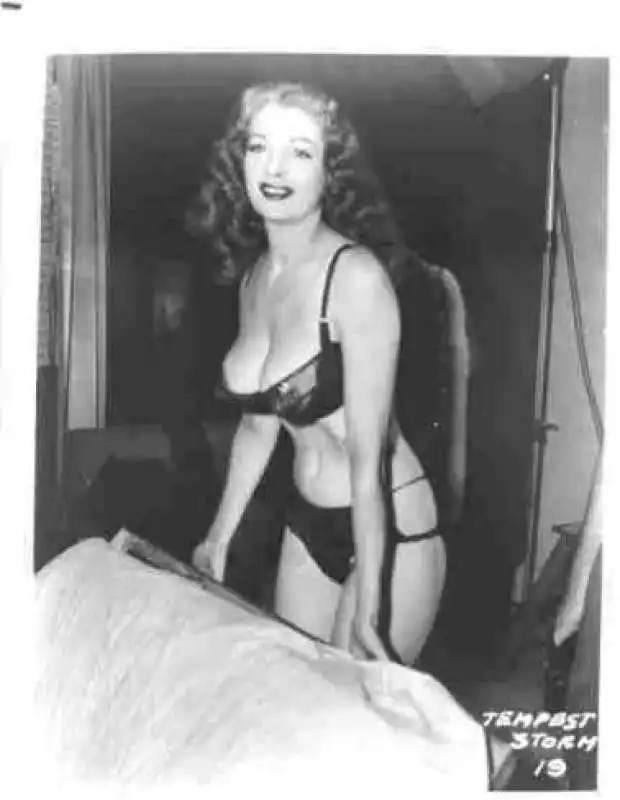 tempest storm 16