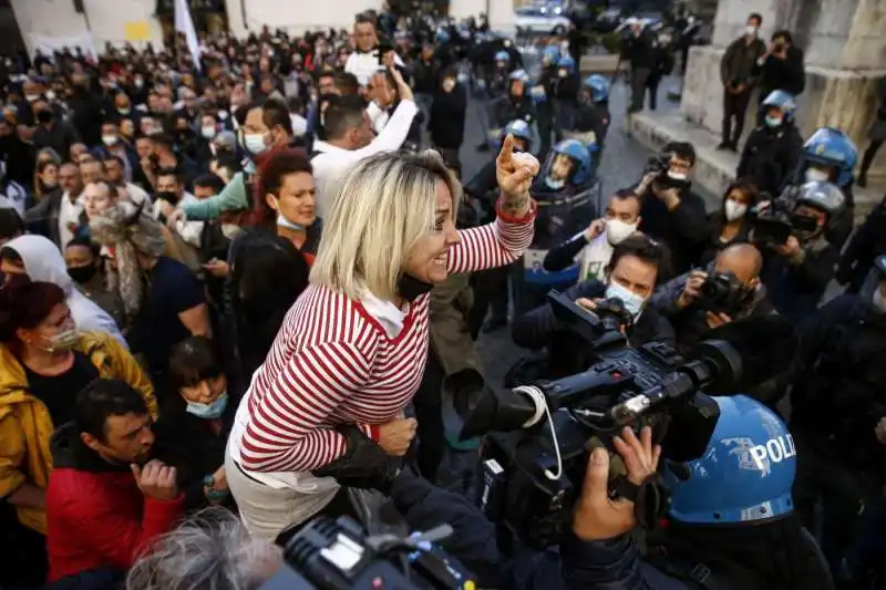 tensioni a montecitorio  alla protesta dei ristoratori e partite iva 13