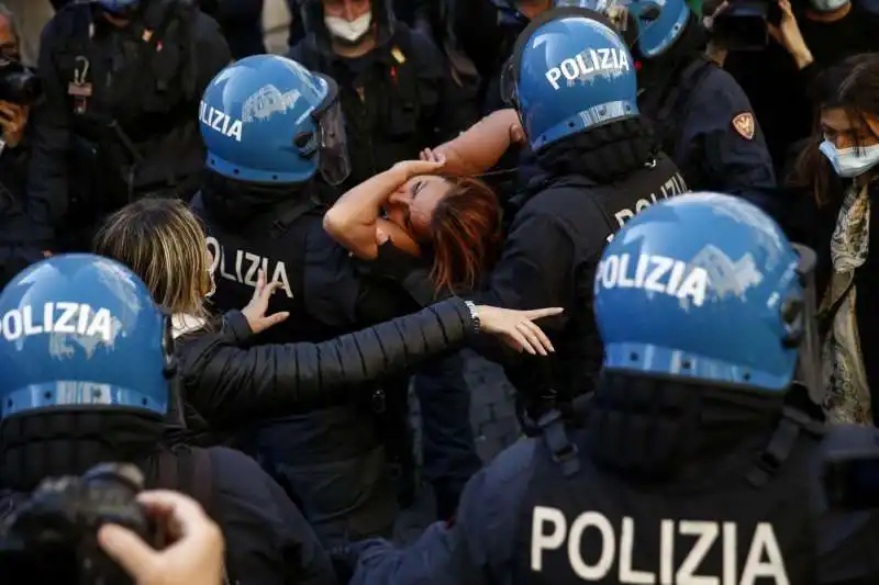 tensioni a montecitorio  alla protesta dei ristoratori e partite iva 8