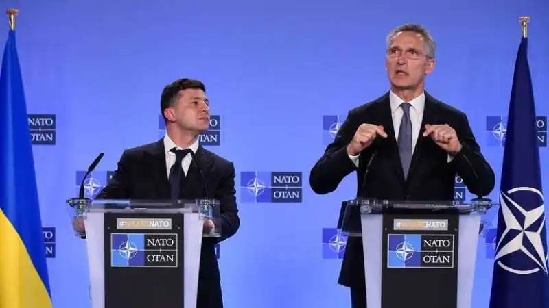 volodymyr zelensky e jens stoltenberg 1