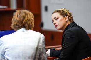 Amber Heard al processo in Virginia 2