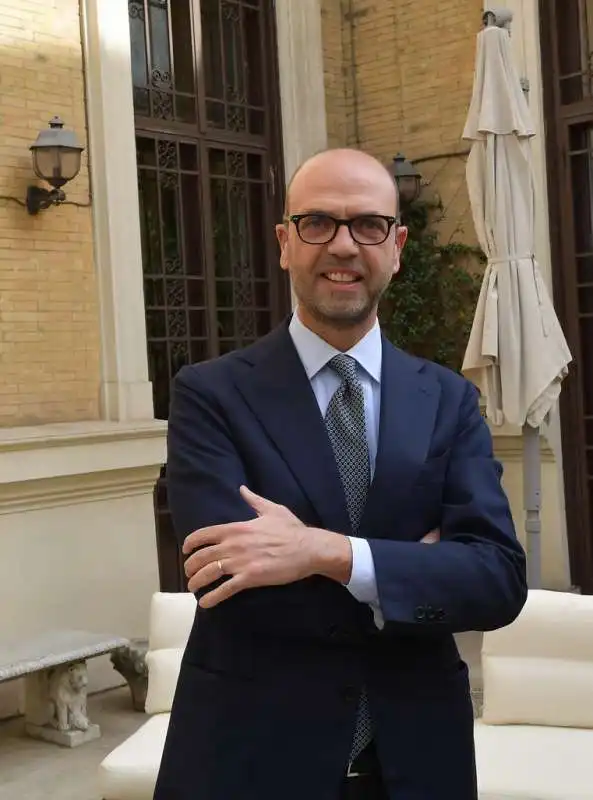 angelino alfano  foto di bacco