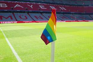 bandiera lgbt calcio 7