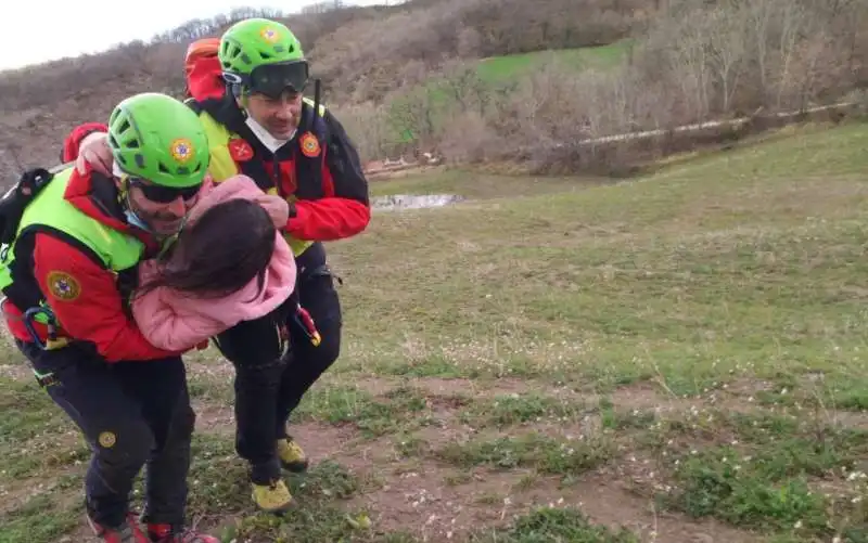 bimba ritrovata nei boschi a sant angelo limosano 3