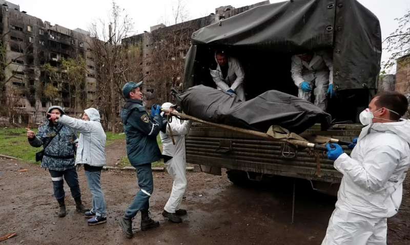 cadaveri a mariupol 3