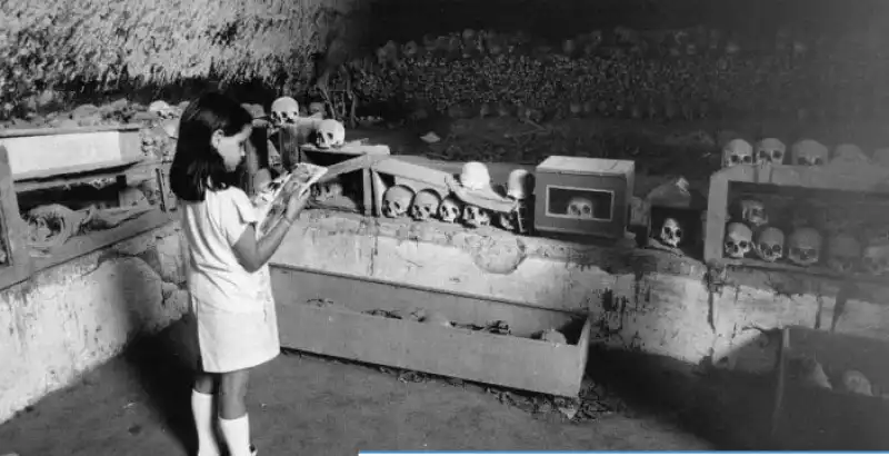 CIMITERO FONTANELLE NAPOLI capuzzelle