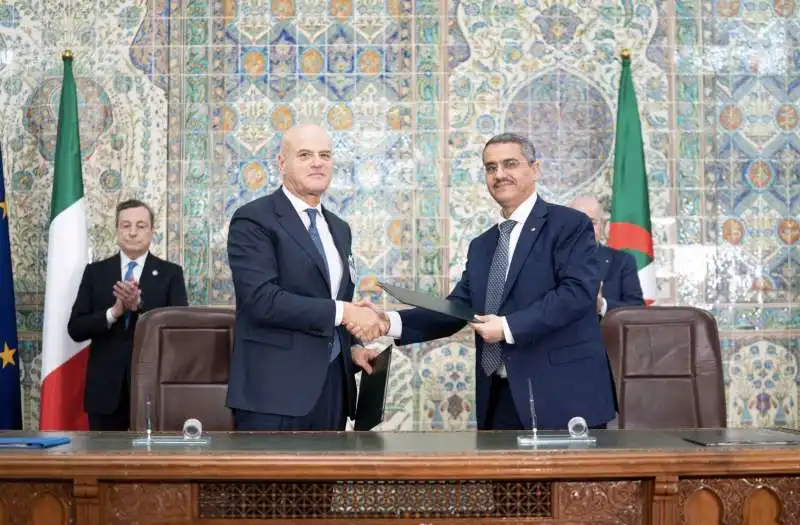 claudio descalzi con il presidente di sonatrach, toufik hakkar 2