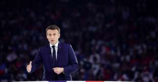 il discorso di macron alla defense arena 4