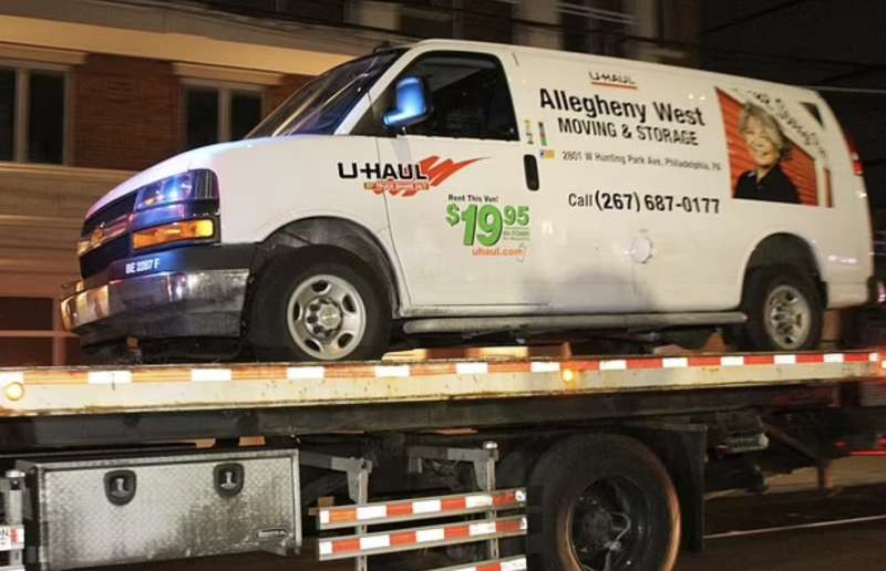 il furgone u haul noleggiato da frank james