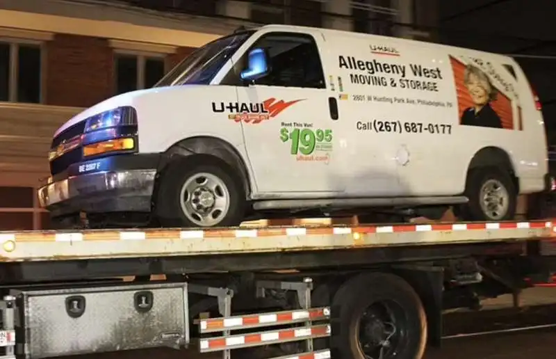 il furgone u haul noleggiato da frank james 