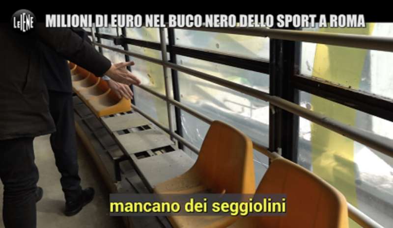 il servizio delle iene sul palazzetto dello sport di viale tiziano 13