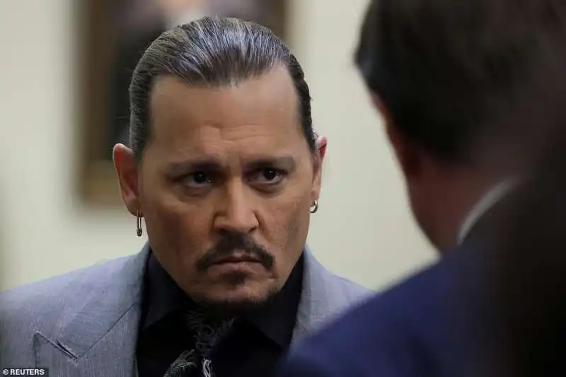 Johnny Depp durante la sua testimonianza 7