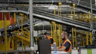 lo stabilimento amazon a torrazza piemonte 1