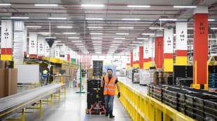 lo stabilimento amazon a torrazza piemonte 2