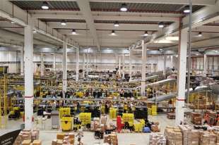 lo stabilimento amazon a torrazza piemonte 5