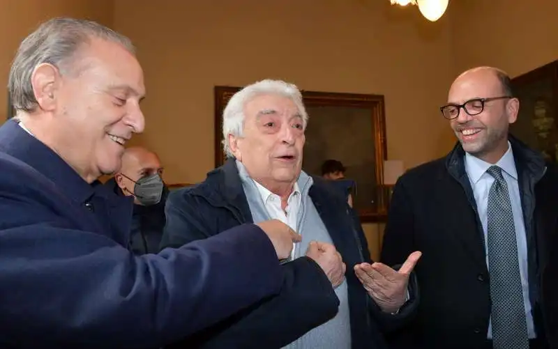 lorenzo cesa  michele guardi  angelino alfano  foto di bacco