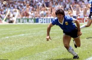 maradona contro l inghilterra