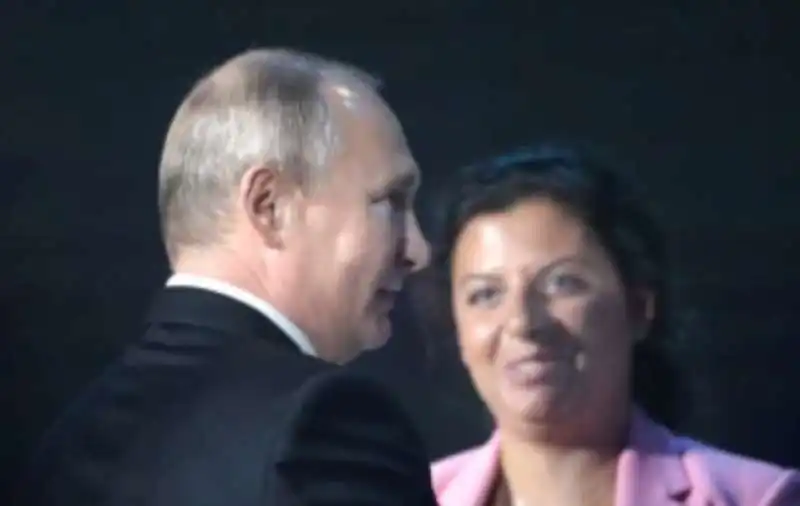 margarita simonyan e vladimir putin 3