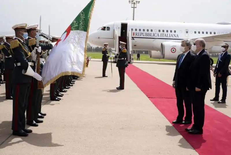 mario draghi in algeria 