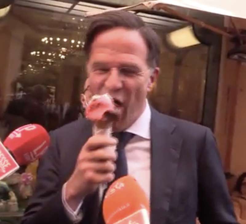 mark rutte mangia un gelato a roma 3