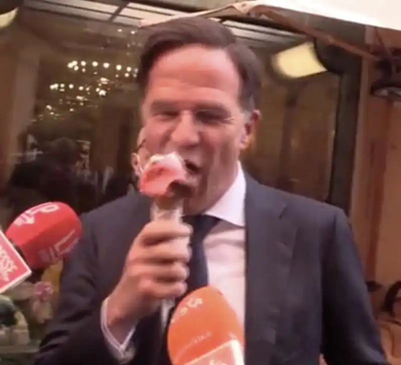 mark rutte mangia un gelato a roma   3