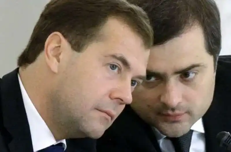 MEDVEDEV E VLADISLAV SURKOV