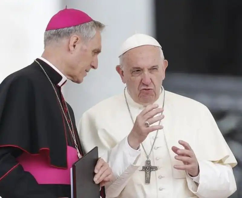 MONSIGNOR GEORG GANSWEIN  PAPA FRANCESCO