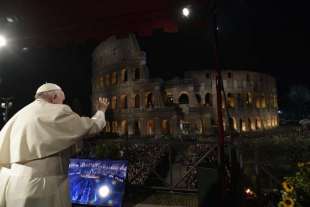 papa francesco via crucis 4