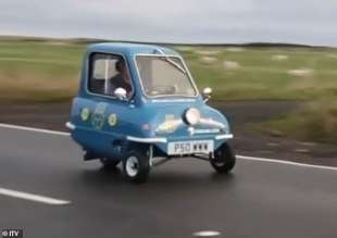 Peel P50 blu