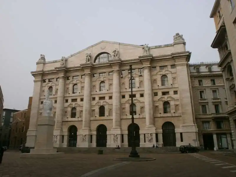 piazza affari 9