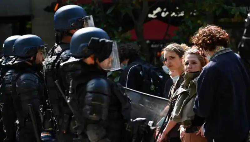 proteste degli studenti della sorbona 1