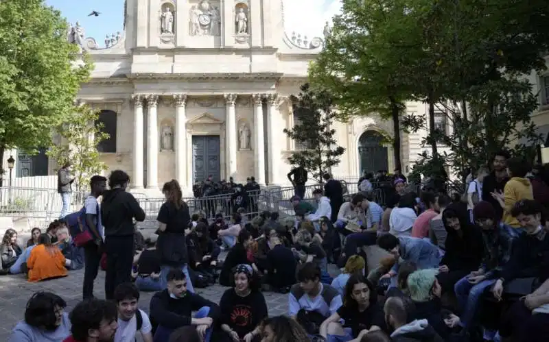 proteste degli studenti della sorbona 13