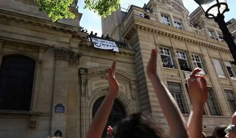 proteste degli studenti della sorbona 9