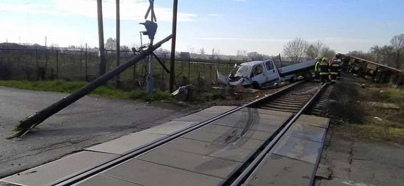 SCONTRO TRA TRENO E FURGONE IN UNGHERIA