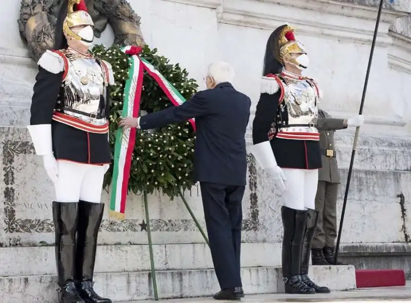 sergio mattarella all altare della patria   25 aprile 2022   5