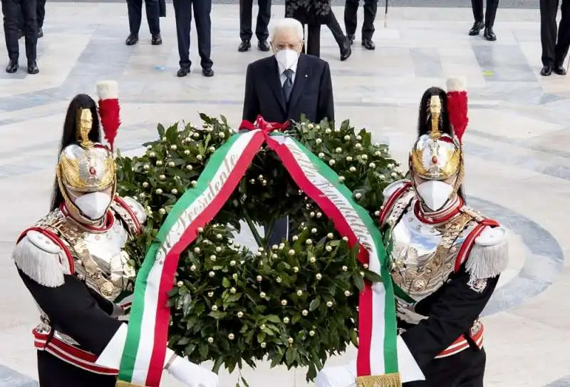 sergio mattarella all altare della patria   25 aprile 2022   7