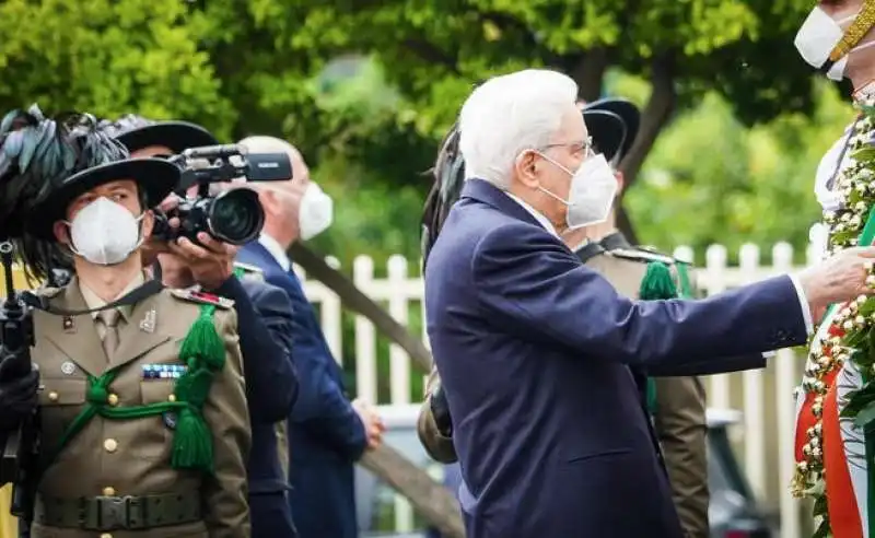 sergio mattarella visita acerra per il 25 aprile   1