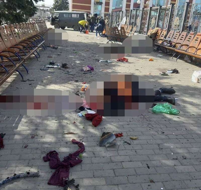 strage di civili in fuga alla stazione ferroviaria di kramatorsk 16