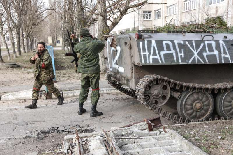 ucraina, evacuazione di civili nella regione di lugansk 2