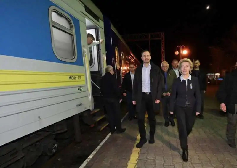 URSULA VON DER LEYEN IN VIAGGIO VERSO KIEV