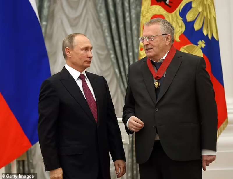 Vladimir Zhirinovsky con Vladimir Putin