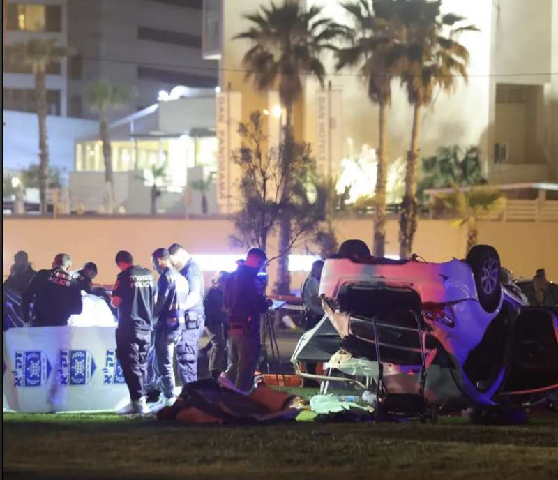 auto sulla folla a tel aviv 2