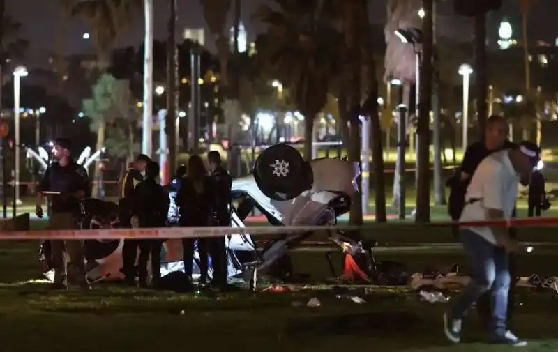 auto sulla folla a tel aviv 3